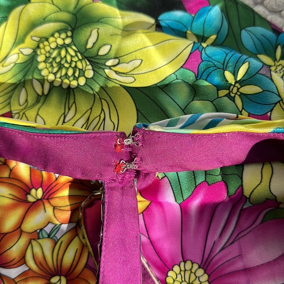 PROM DRESS - Picture 3 of 9